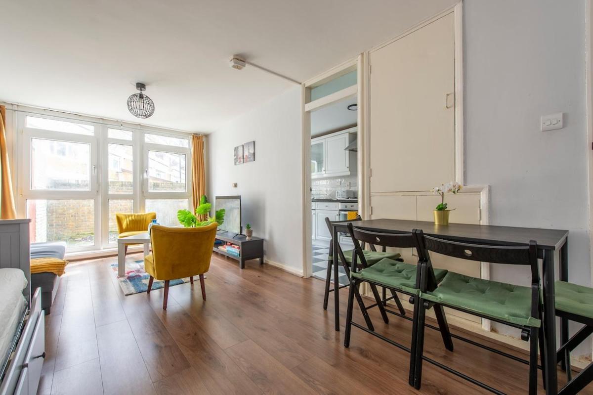 Lovely 2-Bed 20 Mins To Central Londýn Exteriér fotografie