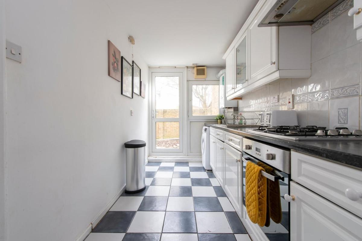 Lovely 2-Bed 20 Mins To Central Londýn Exteriér fotografie