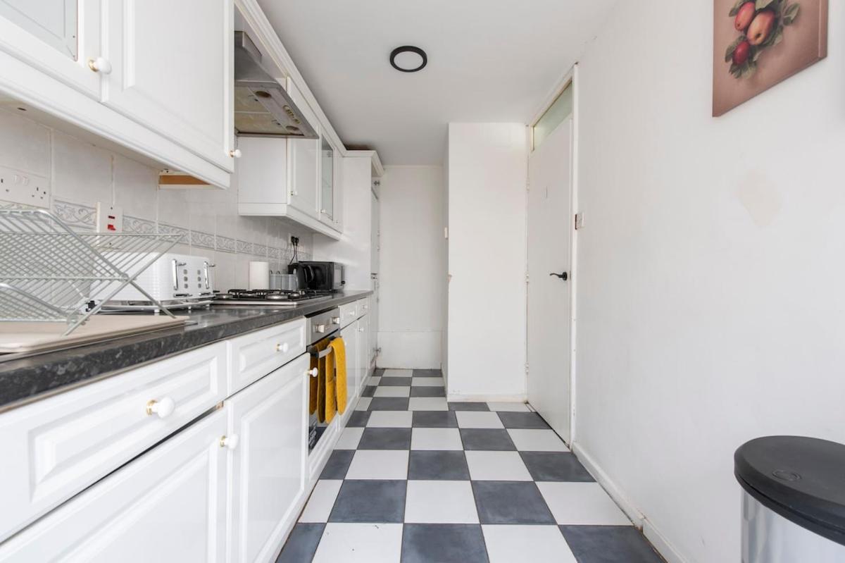 Lovely 2-Bed 20 Mins To Central Londýn Exteriér fotografie