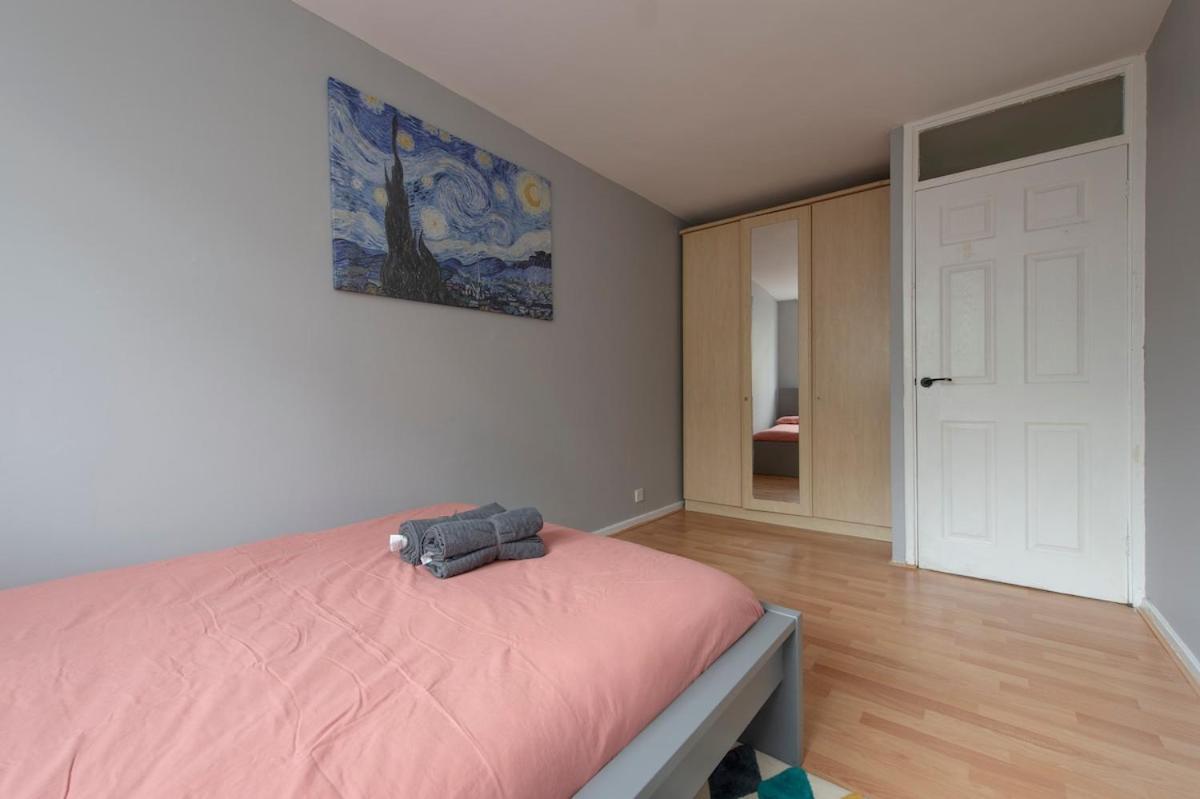 Lovely 2-Bed 20 Mins To Central Londýn Exteriér fotografie